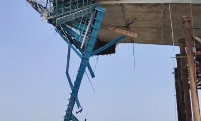 সেতুর সাটার ভেঙে নদীতে পড়ে নির্মাণশ্রমিক নিহত