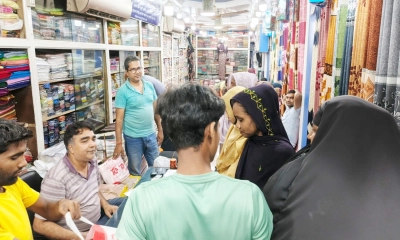 পছন্দের শীর্ষে বিদেশি পোশাক