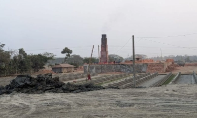 ইটভাটার ধোঁয়ায় বিপর্যস্ত জনপদ