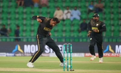মুলতানকে উড়িয়ে ফাইনালে ওঠার লড়াইয়ে হায়দরাবাদ