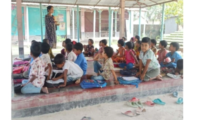 ঝুঁকিপূর্ণ ভবন, মন্দিরে পাঠদান