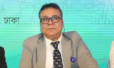 ‘শিক্ষার্থীরা এআই দিয়ে পরীক্ষা দিচ্ছে, প্রিন্সিপাল বসে চা খাচ্ছেন’