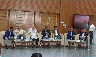 জুলাই সনদের খসড়া আগামীকাল, ঐকমত্য কমিশনের বৈঠকে আলী রীয়াজ