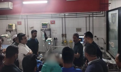 নুরকে দেখতে গিয়ে ঢাকা মেডিকেলে অবরুদ্ধ আসিফ নজরুল