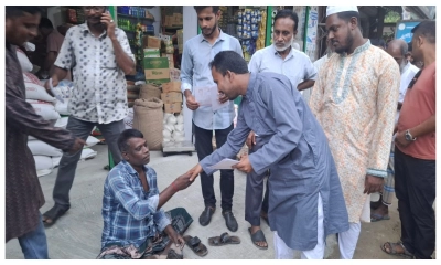 ট্রাক প্রতীক নিয়ে এলাকা চষে বেড়াচ্ছে আবু হানিফ