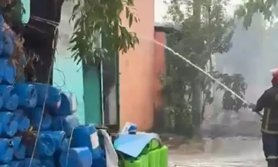 দুই ঘণ্টা পর নিভল কালি তৈরির কারখানার আগুন
