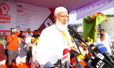 ‘শ্রমিকের অধিকার আদায়ে সংসদের ভেতরে-বাইরে লড়াই চলবে’