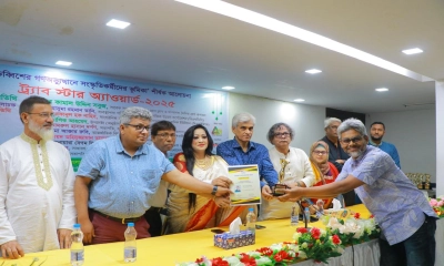 শ্রেষ্ঠ অভিনেতার পুরস্কার পেলেন মো. এরশাদ হাসান