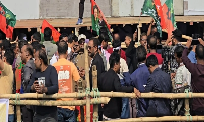 ৩০০ ফিটে বিএনপি নেতাকর্মীদের ঢল