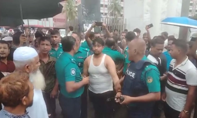 স্বাস্থ্য খাত সংস্কার আন্দোলনকর্মীদের ওপর হামলা, অনশন কর্মসূচি পন্ড