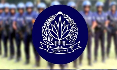 পুলিশের ১৩ ঊর্ধ্বতন কর্মকর্তাকে বাধ্যতামূলক অবসরে পাঠাল সরকার