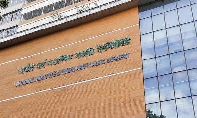 ট্রান্সফরমার বিস্ফোরণে যুবকের মৃত্যু, হাসপাতালে মা-বাবা
