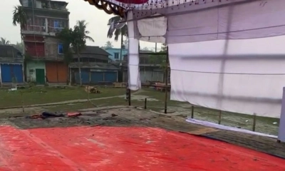 বাউফলে বিএনপি প্রার্থীর জনসভা মঞ্চে অগ্নিসংযোগ