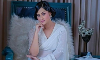 চিত্রনায়িকা বুবলী কোথায়?