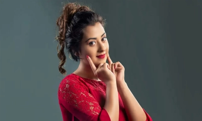 সন্তান কোলে নিয়েই আড়াল ভাঙছেন বুবলী