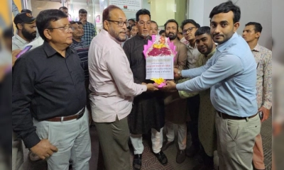 চিফ হুইপকে শুভেচ্ছা জানাল ঢাকাস্থ বরগুনা জেলা সাংবাদিক সমিতি