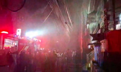 কক্সবাজারে বহুতল মার্কেটে ভয়াবহ আগুন