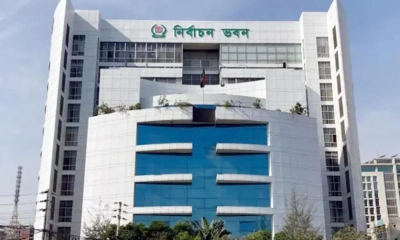 ভোটের দিন প্রার্থীর গাড়িতে গানম্যানসহ ৫ জন থাকতে পারবেন
