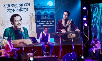 সুরে ফিরলেন কিংবদন্তিরা, মঞ্চে শেখ রায়হান আনোয়ার