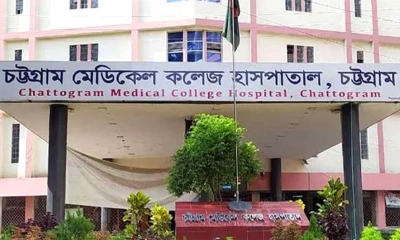 চট্টগ্রামে জানালায় পতাকা টাঙাতে গিয়ে আজেন্টিনা সমর্থকের মৃত্যু