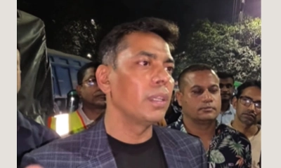 ধানমণ্ডি ৩২ এলাকায় পুলিশের অভিযান, আটক কয়েকজন