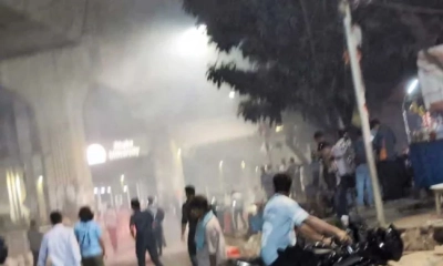 ঢাবিতে ডকুমেন্টারি প্রদর্শনের সময় ককটেল বিস্ফোরণ