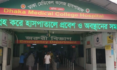বাসার ছাদে খেলার সময় পা পিছলে পড়ে প্রাণ গেল শিশুর