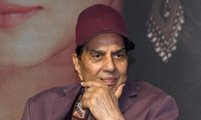 কিংবদন্তি অভিনেতা ধর্মেন্দ্র আর নেই