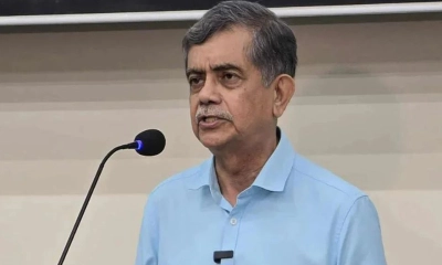 শিক্ষকদের কড়া হুঁশিয়ারি দিলেন শিক্ষা উপদেষ্টা