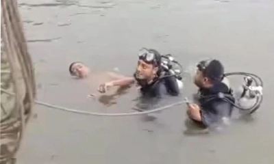 দ্বিতীয় দিনের মতো  উদ্ধার অভিযানে ডুবুরিরা