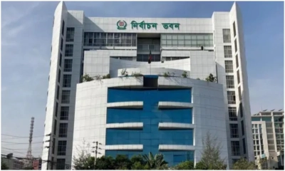 ইসির ৫২ নির্বাচন কর্মকর্তাকে বদলি