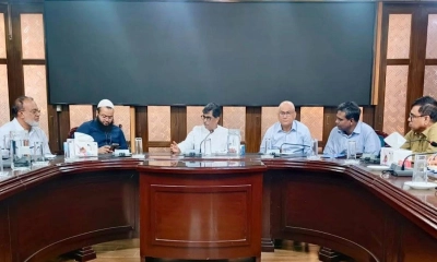 বন্যায় ক্ষতিগ্রস্ত কৃষকদের ঘুরে দাঁড়াতে বীজ-সার দিচ্ছে সরকার : কৃষিমন্ত্রী
