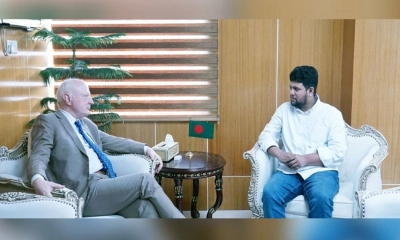 তথ্য উপদেষ্টার সঙ্গে জার্মান রাষ্ট্রদূতের সাক্ষাৎ