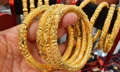 বিশ্ববাজারে স্বর্ণের দামে লাফ, দেশে ভরি কত?