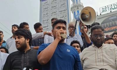 গণভোট থেকে সরকার সরে যাওয়ায় জনগণ আহত হয়েছে : হাসনাত আবদুল্লাহ