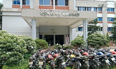 দুই পুলিশ সদস্যকে কুপিয়ে পালাল আসামি