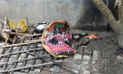 বাবা-মাকে ঘরে তালাবদ্ধ করে আগুন লাগিয়ে দিল ছেলে