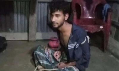 পাওনা টাকা চাওয়ায় চা দোকানিকে কুপিয়ে হত্যা, আটক ৩