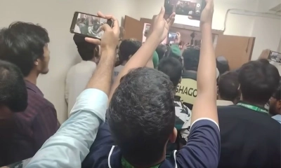 ‘নারায়ে তাকবীর, আল্লাহু আকবার’ স্লোগানে প্রকম্পিত জাবি সিনেট ভবন