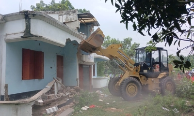 শৈলকুপায় সড়ক ও জনপথ বিভাগের উচ্ছেদ অভিযান