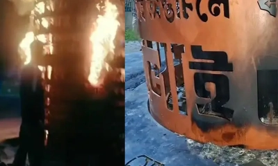 শরীয়তপুরে জুলাই স্মৃতিস্তম্ভে আগুন