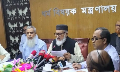 হজে ব্যয় না হওয়া টাকা হাজিদের দেওয়া হবে না: ধর্ম উপদেষ্টা
