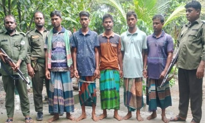 নিষিদ্ধ সময়ে সুন্দরবনে মাছ শিকার, ৫ জেলে কারাগারে