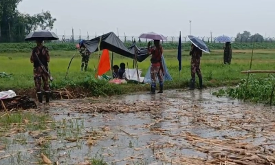 ৮ দিন ধরে শূন্যরেখায় পাঁচ যুবকের মানবেতর জীবন