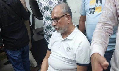 লতিফ সিদ্দিকীকে ডিবি কার্যালয়ে নিয়ে জিজ্ঞাসাবাদ চলছে