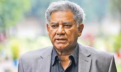 নতুন নতুন মাফিয়ার গন্ধ পাচ্ছি : নৌ উপদেষ্টা