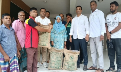 টানা বৃষ্টিতে ধলিয়া খালের পেটে বসতঘর, দুর্গতদের পাশে প্রশাসন