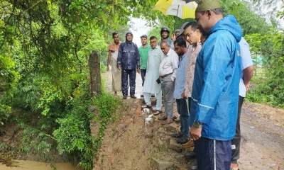 মাটিরাঙ্গায় ক্ষতিগ্রস্ত এলাকা পরিদর্শনে বিএনপি নেতারা