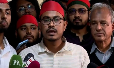 স্বরাষ্ট্র উপদেষ্টার উপস্থিতিতে তাকেই পদত্যাগের আলটিমেটাম ডাকসু ভিপির