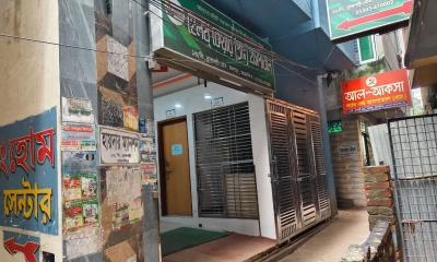 অন্তসত্ত্বাকে আটকাতে লিফট বন্ধ, সিঁড়িতে পড়ে গর্ভপাত পুলিশ কর্মকর্তার স্ত্রীর